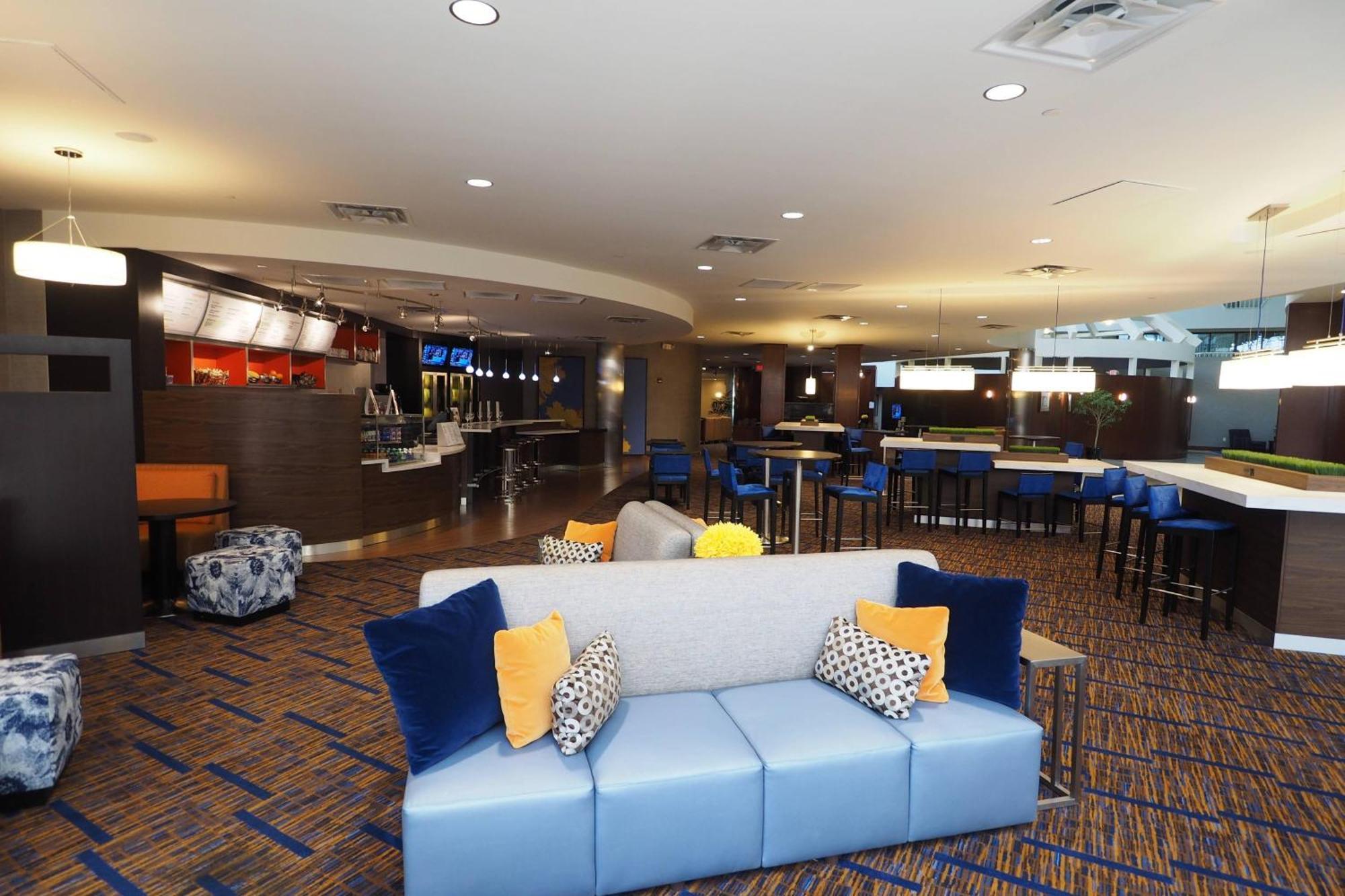 Courtyard By Marriott Columbus West/Hilliard Hotel Exterior photo