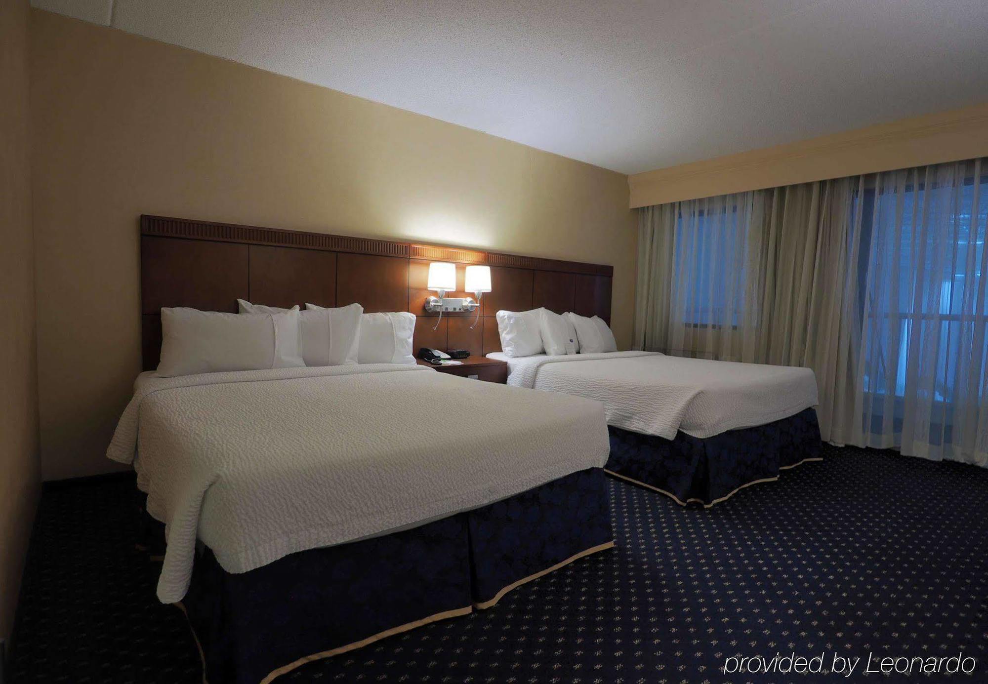 Courtyard By Marriott Columbus West/Hilliard Hotel Exterior photo