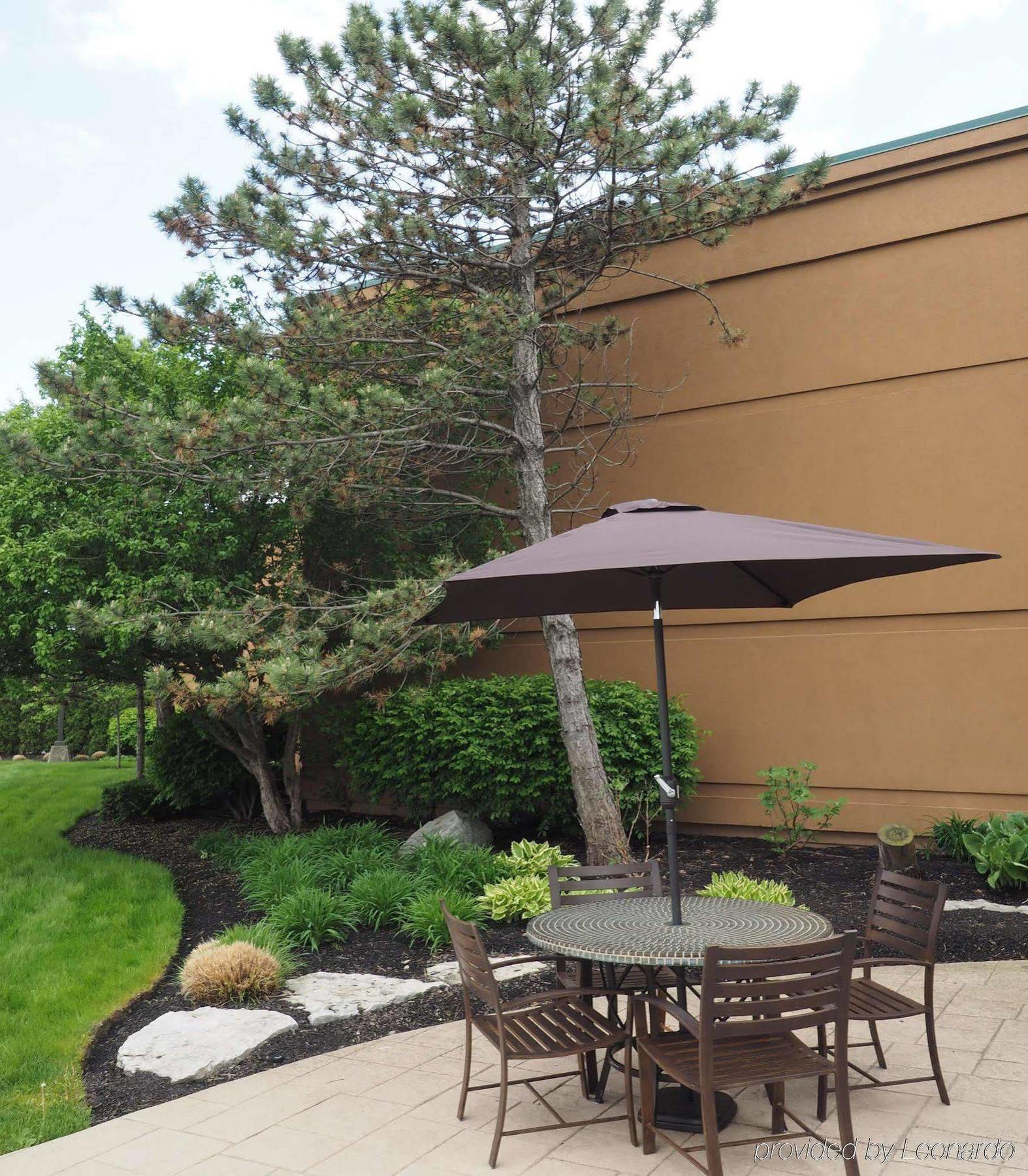 Courtyard By Marriott Columbus West/Hilliard Hotel Exterior photo